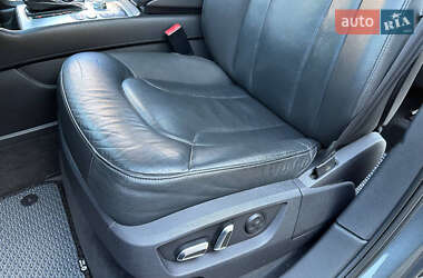 Позашляховик / Кросовер Audi Q7 2015 в 