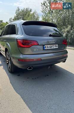 Позашляховик / Кросовер Audi Q7 2015 в 