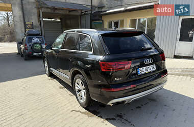 Позашляховик / Кросовер Audi Q7 2017 в 