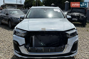 Позашляховик / Кросовер Audi Q7 2025 в 