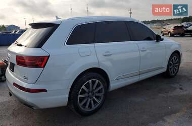 Позашляховик / Кросовер Audi Q7 2018 в 