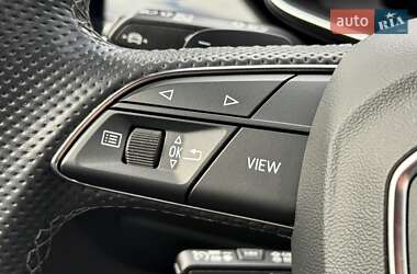 Позашляховик / Кросовер Audi Q7 2021 в 