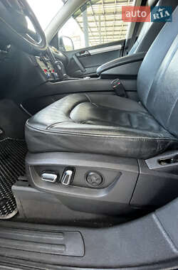 Позашляховик / Кросовер Audi Q7 2009 в 