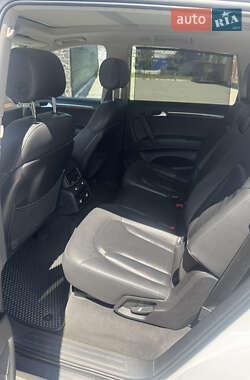 Позашляховик / Кросовер Audi Q7 2012 в 