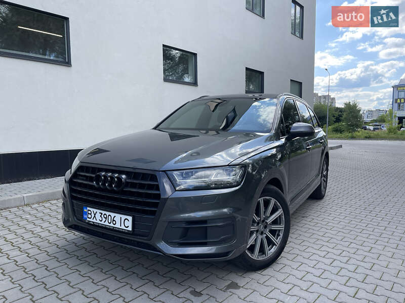 Внедорожник / Кроссовер Audi Q7 2017 в Хмельницком