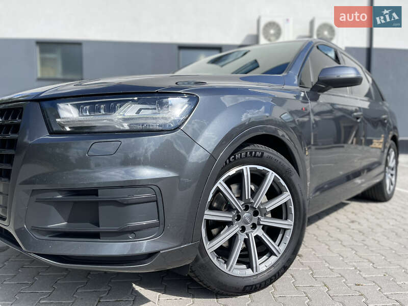Внедорожник / Кроссовер Audi Q7 2017 в Хмельницком