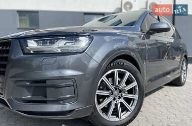 Позашляховик / Кросовер Audi Q7 2017 в 