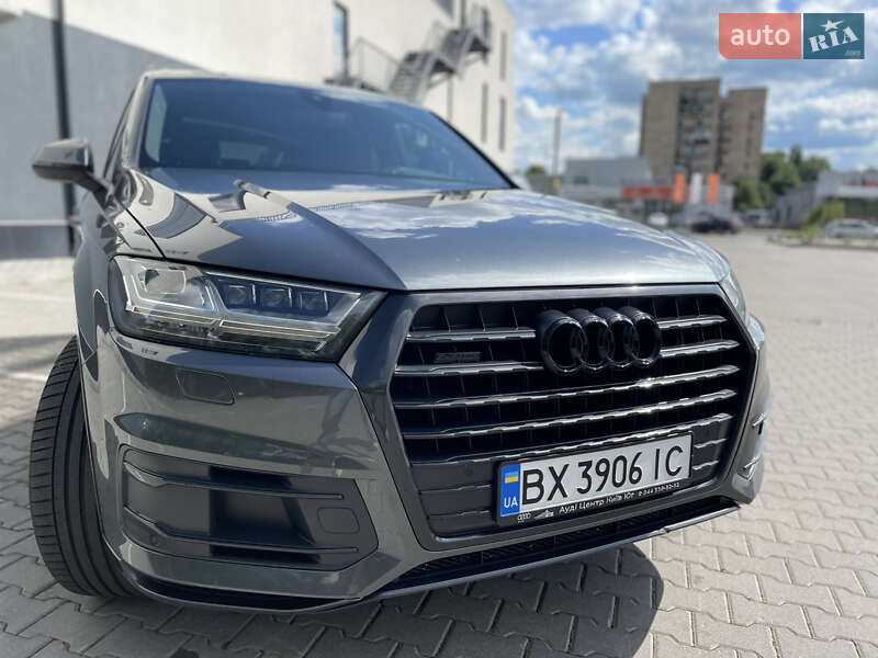 Внедорожник / Кроссовер Audi Q7 2017 в Хмельницком