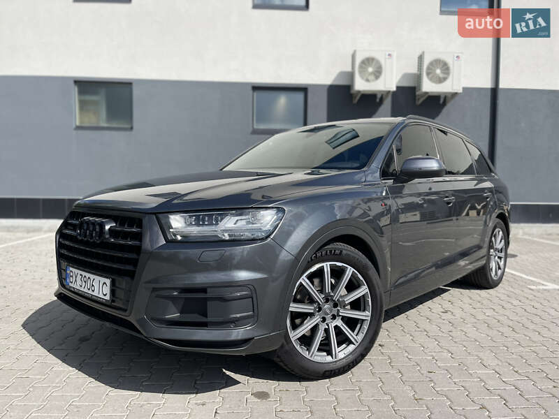 Внедорожник / Кроссовер Audi Q7 2017 в Хмельницком
