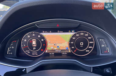 Внедорожник / Кроссовер Audi Q7 2016 в 