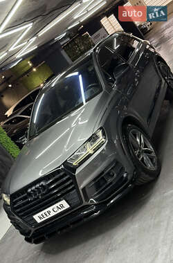 Позашляховик / Кросовер Audi Q7 2016 в 