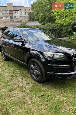 Внедорожник / Кроссовер Audi Q7 2013 в 