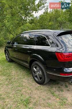 Внедорожник / Кроссовер Audi Q7 2013 в 