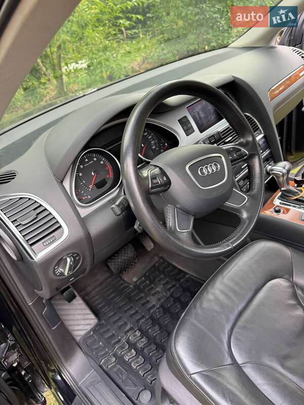 Внедорожник / Кроссовер Audi Q7 2013 в Сумах