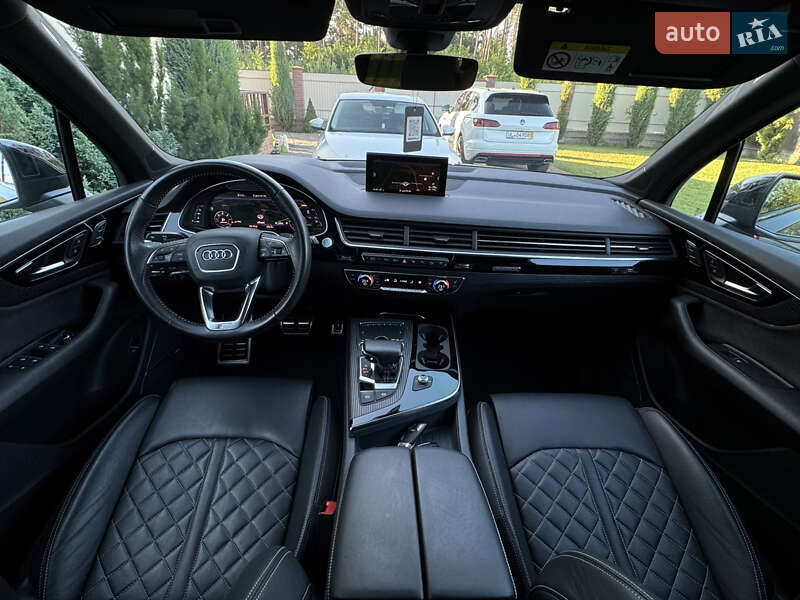 Позашляховик / Кросовер Audi Q7 2018 в Києві