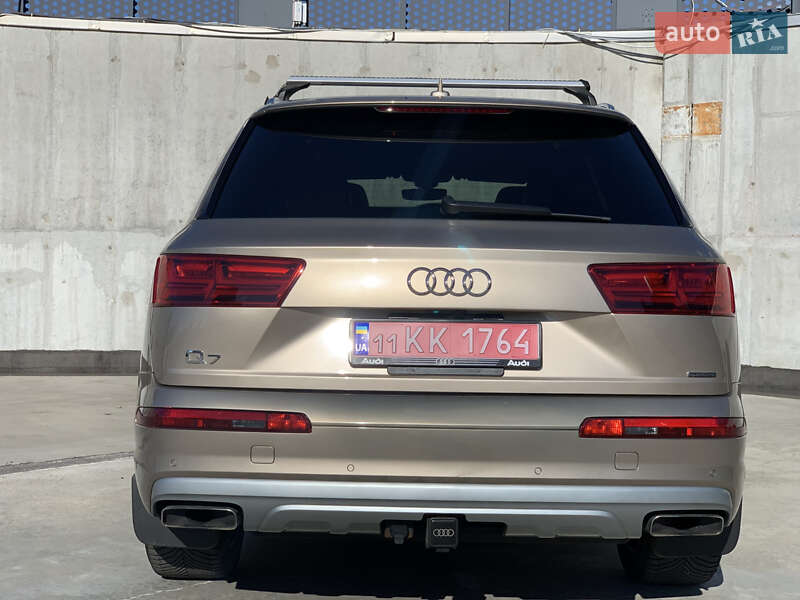 Внедорожник / Кроссовер Audi Q7 2019 в Киеве