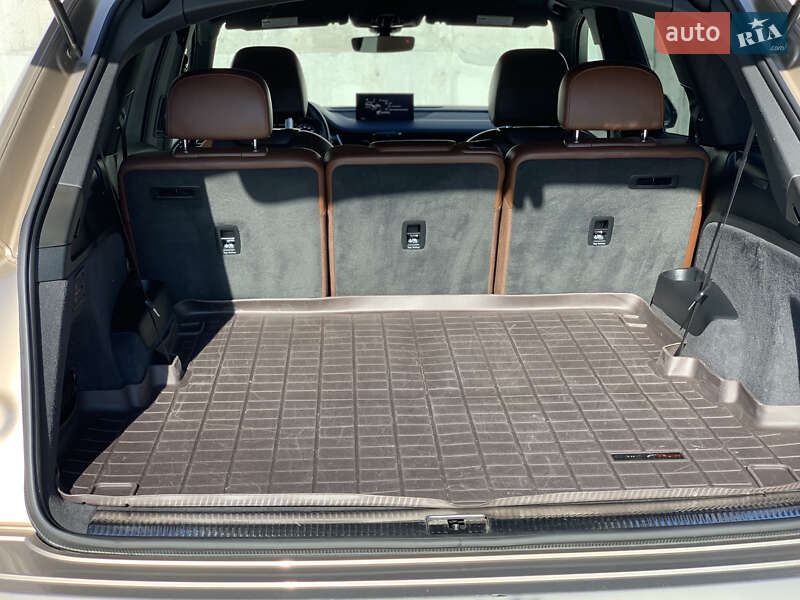 Внедорожник / Кроссовер Audi Q7 2019 в Киеве