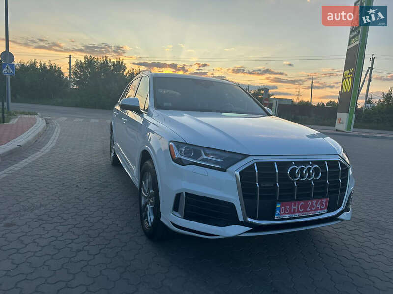 Позашляховик / Кросовер Audi Q7 2021 в Києві