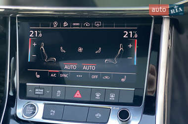 Позашляховик / Кросовер Audi Q7 2021 в 