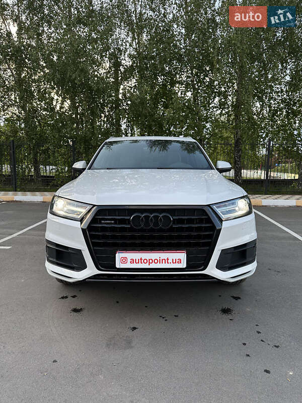 Позашляховик / Кросовер Audi Q7 2018 в Білогородці