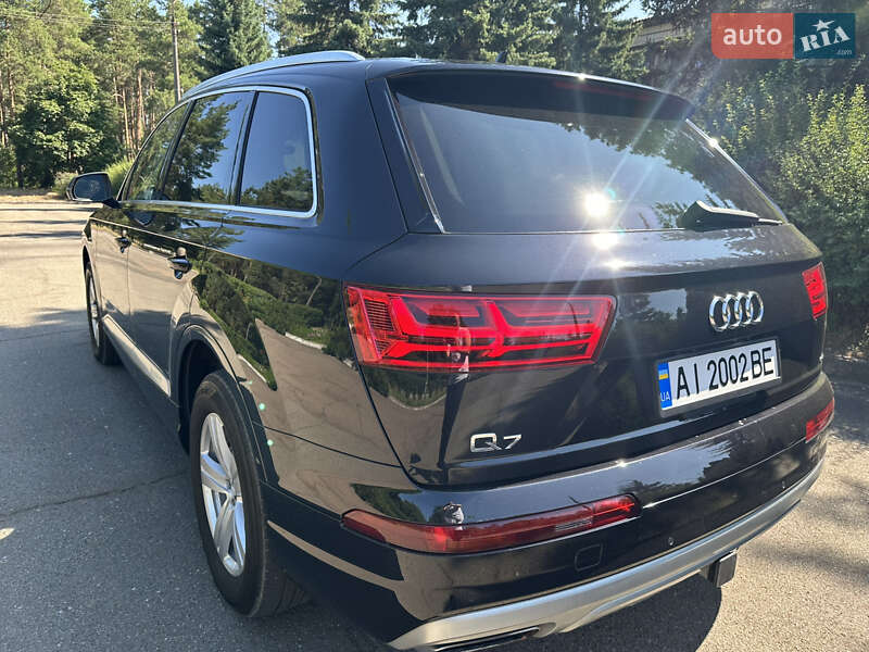 Позашляховик / Кросовер Audi Q7 2019 в Києві