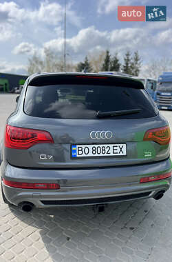 Внедорожник / Кроссовер Audi Q7 2011 в 