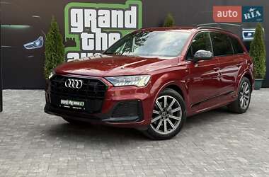 Внедорожник / Кроссовер Audi Q7 2020 в 