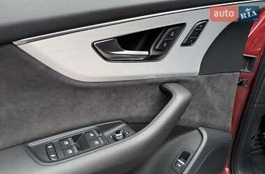 Внедорожник / Кроссовер Audi Q7 2020 в 