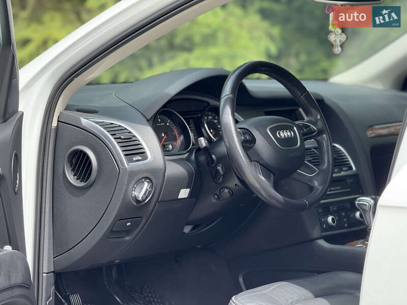 Позашляховик / Кросовер Audi Q7 2013 в Тернополі