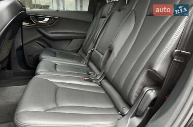 Позашляховик / Кросовер Audi Q7 2016 в 