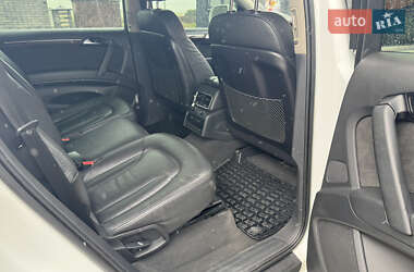 Позашляховик / Кросовер Audi Q7 2013 в 