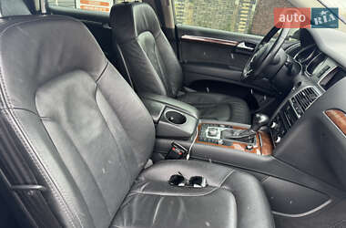 Позашляховик / Кросовер Audi Q7 2013 в 