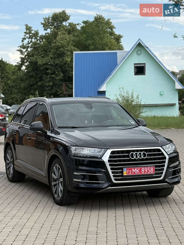 Внедорожник / Кроссовер Audi Q7 2017 в Коломые