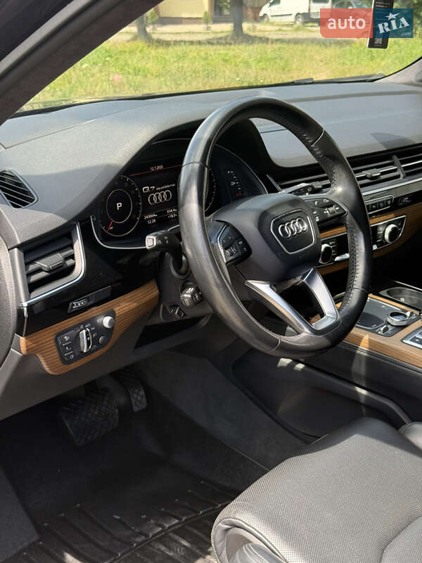 Внедорожник / Кроссовер Audi Q7 2017 в Коломые