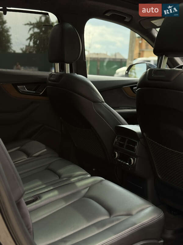 Внедорожник / Кроссовер Audi Q7 2017 в Коломые