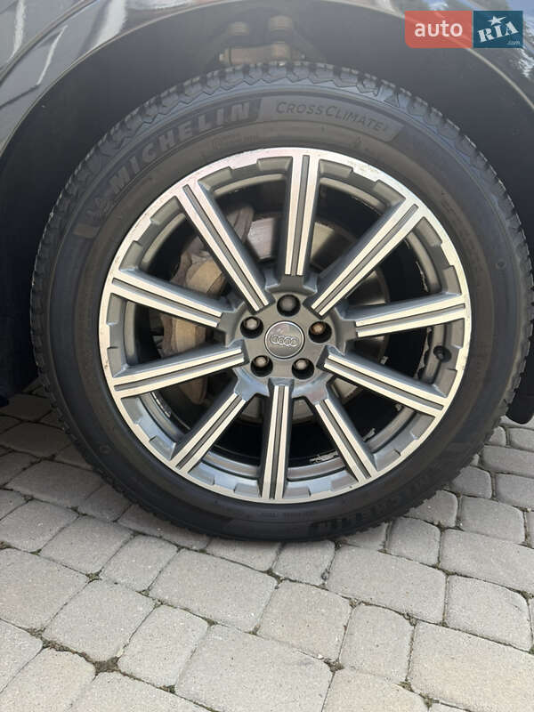 Внедорожник / Кроссовер Audi Q7 2017 в Коломые