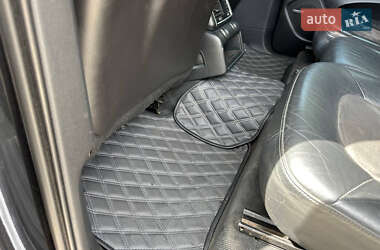 Позашляховик / Кросовер Audi Q7 2009 в 