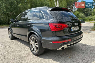 Позашляховик / Кросовер Audi Q7 2009 в 