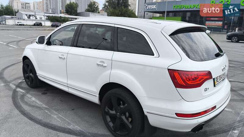 Внедорожник / Кроссовер Audi Q7 2013 в Киеве
