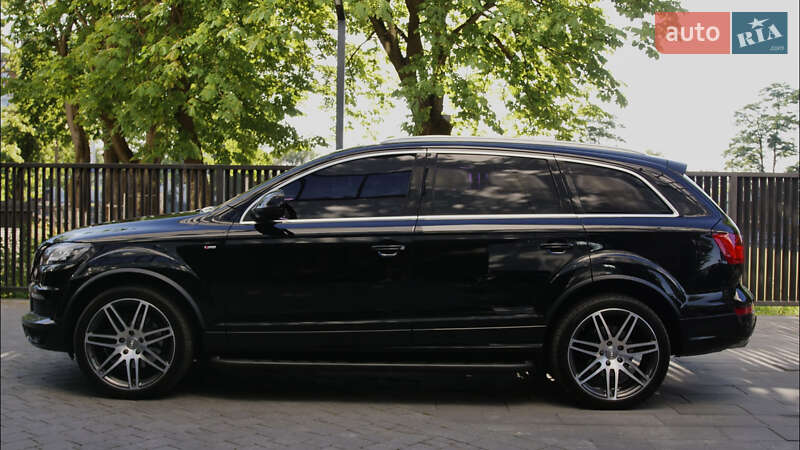 Позашляховик / Кросовер Audi Q7 2010 в Івано-Франківську