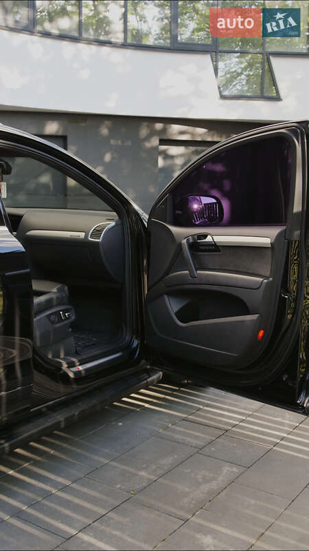 Позашляховик / Кросовер Audi Q7 2010 в Івано-Франківську