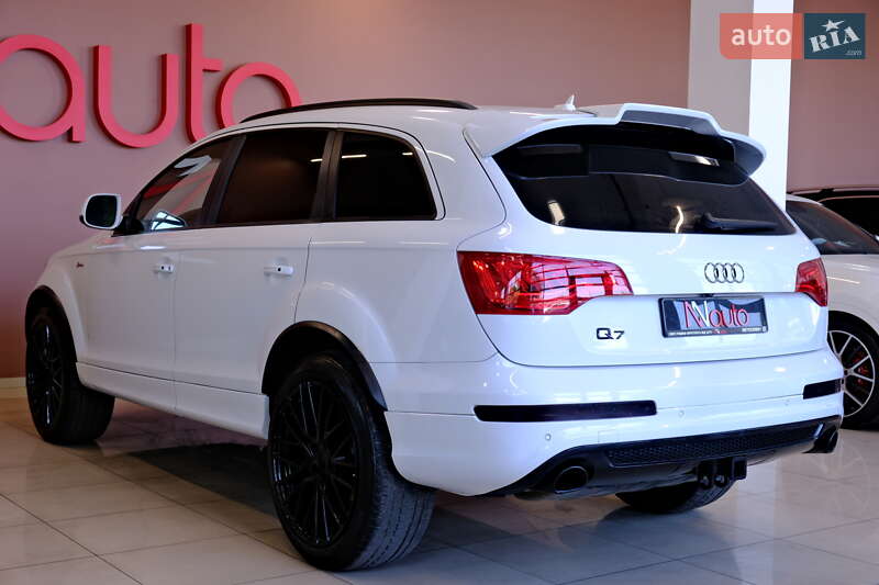 Внедорожник / Кроссовер Audi Q7 2014 в Одессе