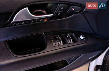 Внедорожник / Кроссовер Audi Q7 2014 в 