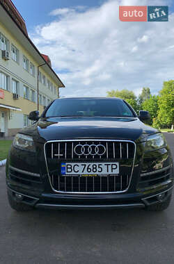 Позашляховик / Кросовер Audi Q7 2012 в 