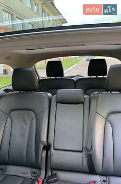 Позашляховик / Кросовер Audi Q7 2012 в 