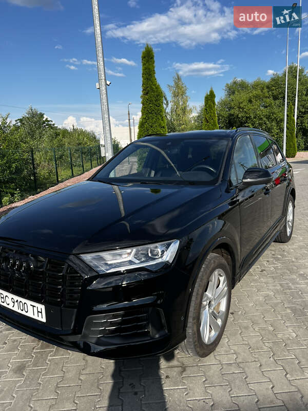 Позашляховик / Кросовер Audi Q7 2020 в Львові