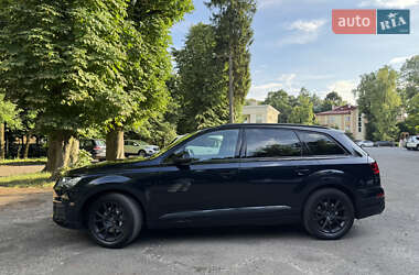 Позашляховик / Кросовер Audi Q7 2016 в 