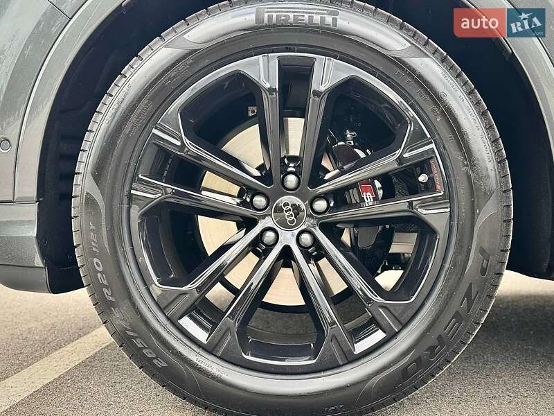 Позашляховик / Кросовер Audi Q7 2025 в Києві