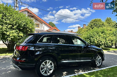 Внедорожник / Кроссовер Audi Q7 2018 в 