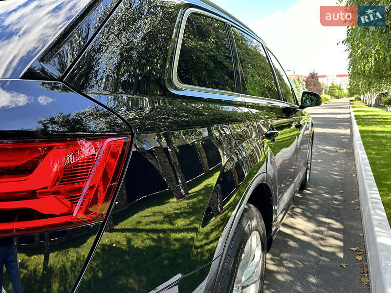 Позашляховик / Кросовер Audi Q7 2018 в Києві